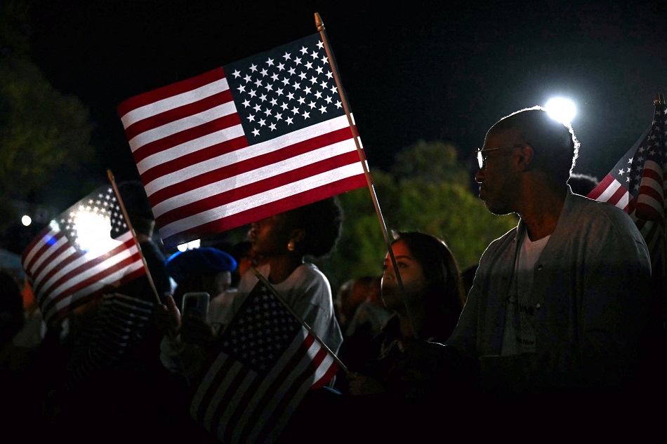 Election Latest: Trump Leads, Pennsylvania and Michigan Still in Play