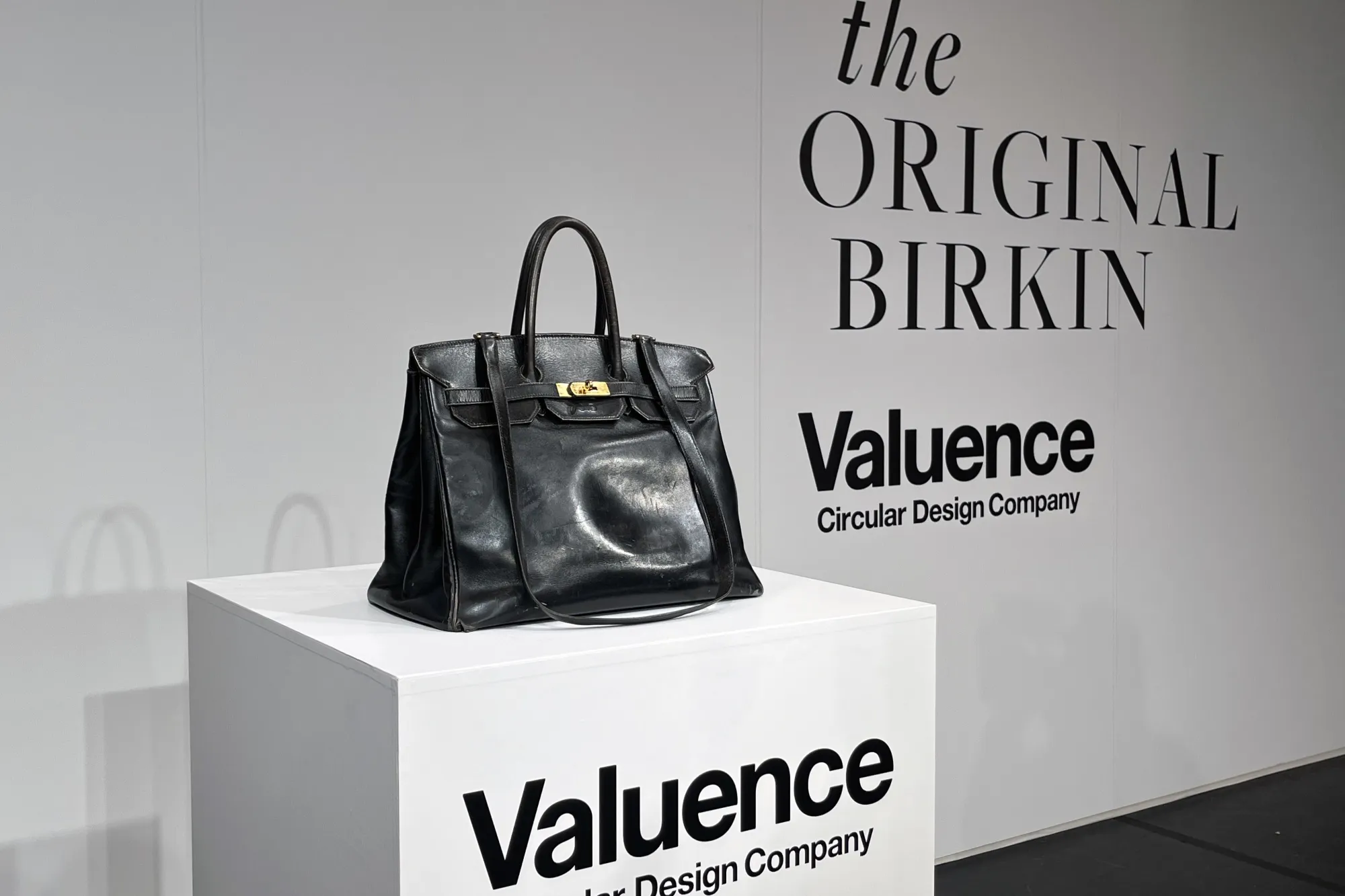 15億円で落札のエルメス初代バーキン、東京で初披露 - Bloomberg