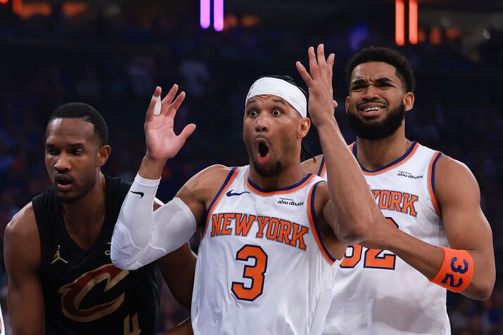 Cleveland Cavaliers v New York Knicks - Game One