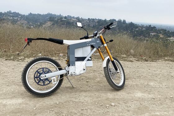 Back to the Bike Lane: The Cake Electric Motorcycle Just Isn’t It