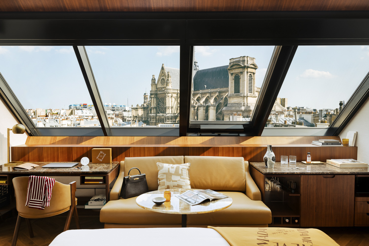 Best Luxury Hotels In Paris Under $550 a Night - Bloomberg