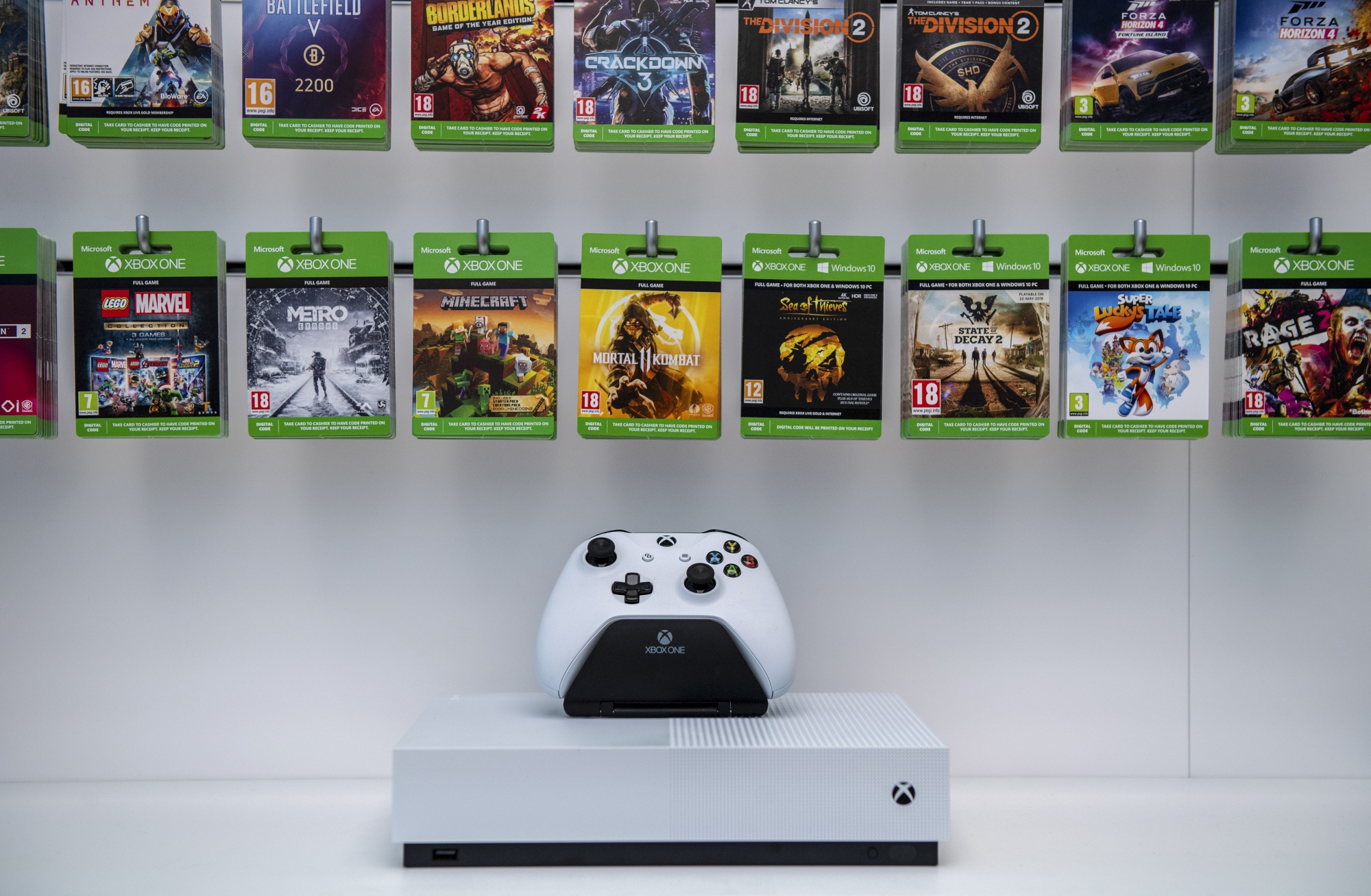 Microsoft Is Building Ad Platform For Xbox Games, Experts Weigh In 04/19/ 2022