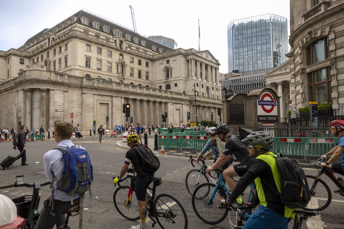 Bank of England Should End Gilt Sales, Former Rate-Setter Says