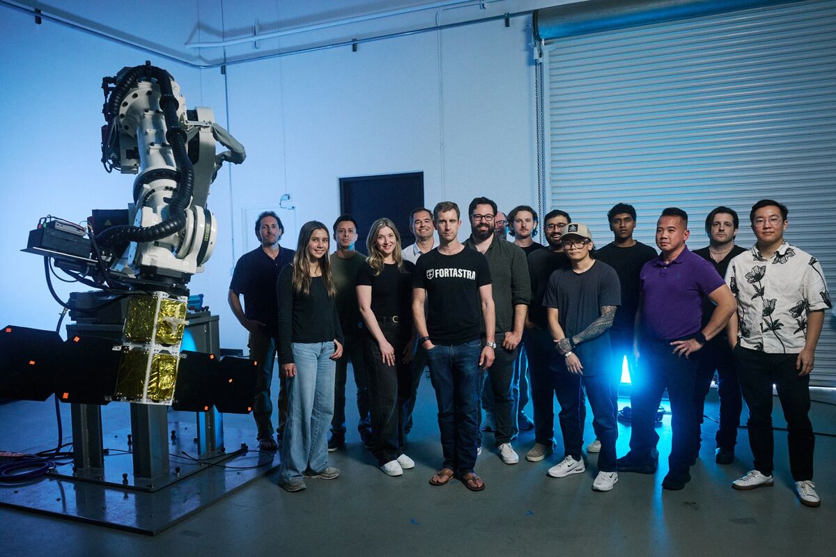 Defense Startup Raises $30 Million to Launch ‘Bodyguards in Space’