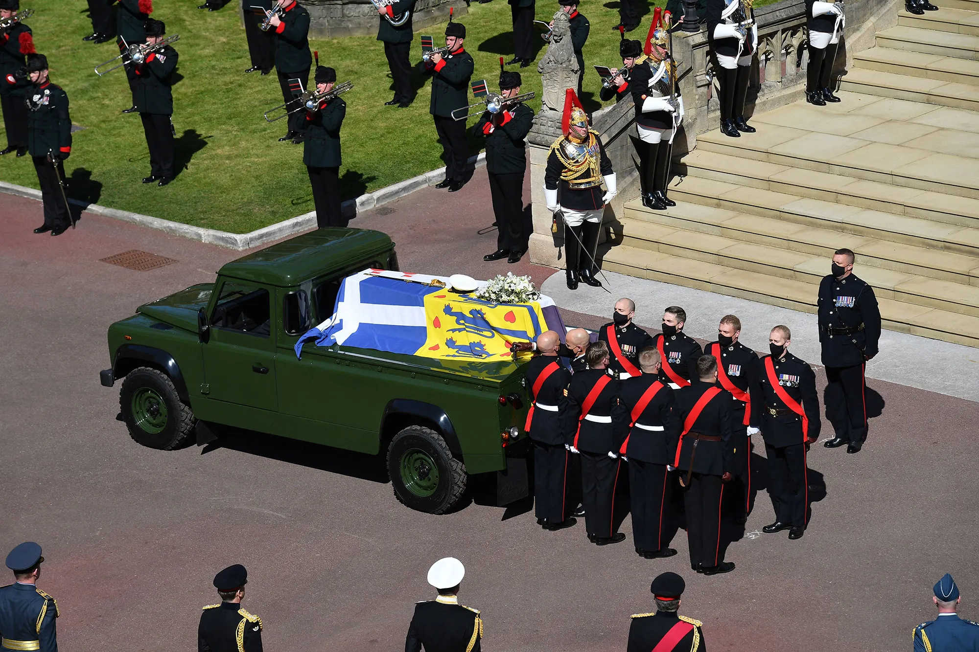 The coffin arrives at St George's Chapel during the ceremonial funeral procession of Prince Philip in Windsor Castle, on&nbsp;April 17.&nbsp;