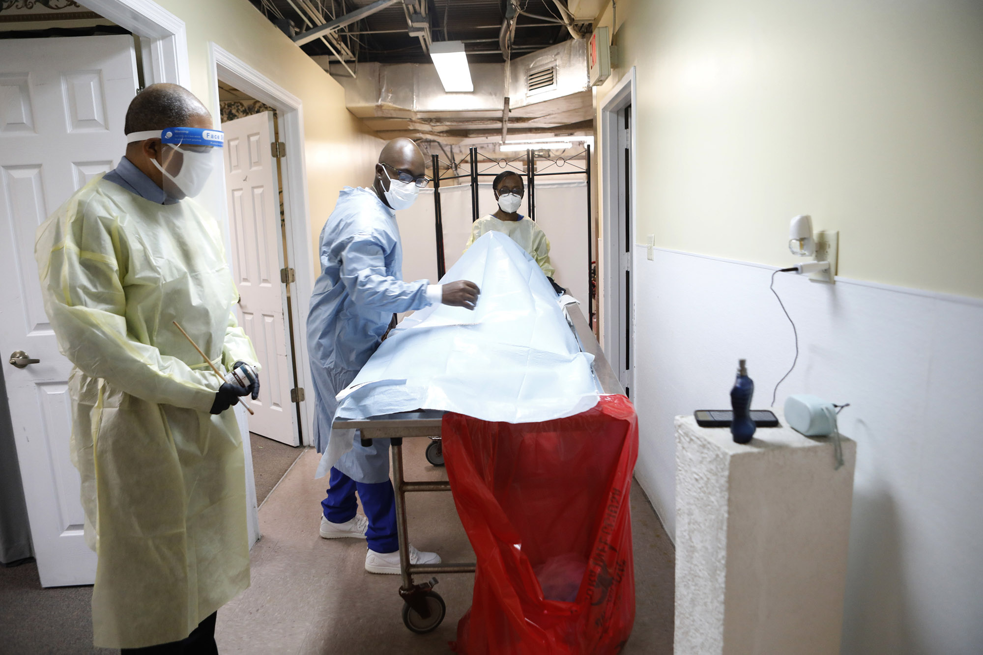 half-million-excess-u-s-deaths-in-2020-hit-minorities-worse-bloomberg