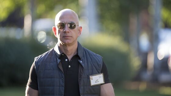 Bezos Sells $2.4 Billion of Amazon in Second Wave This Week