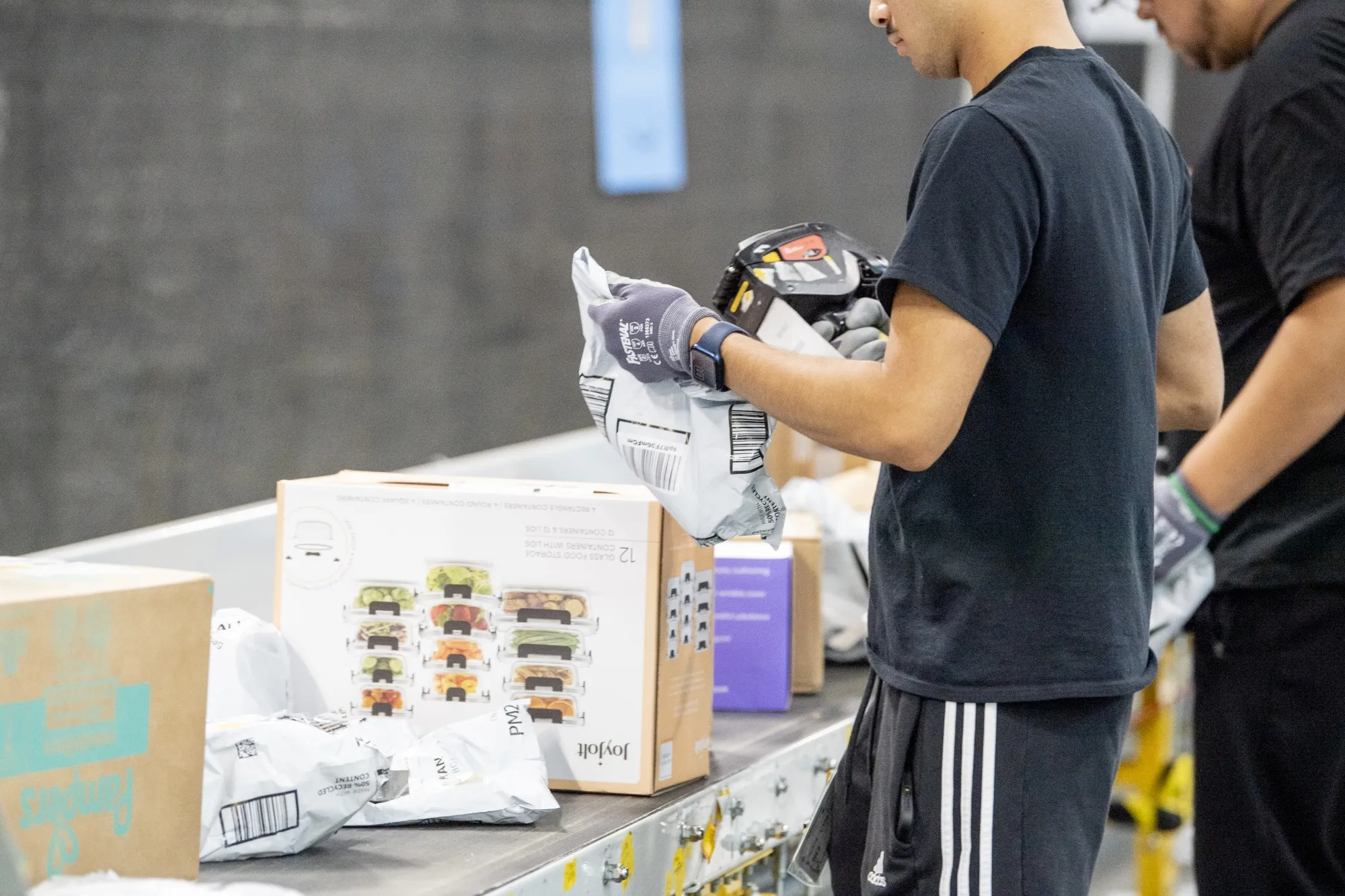Workers fulfill orders at an Amazon fulfillment center&nbsp;in Melville, New York.