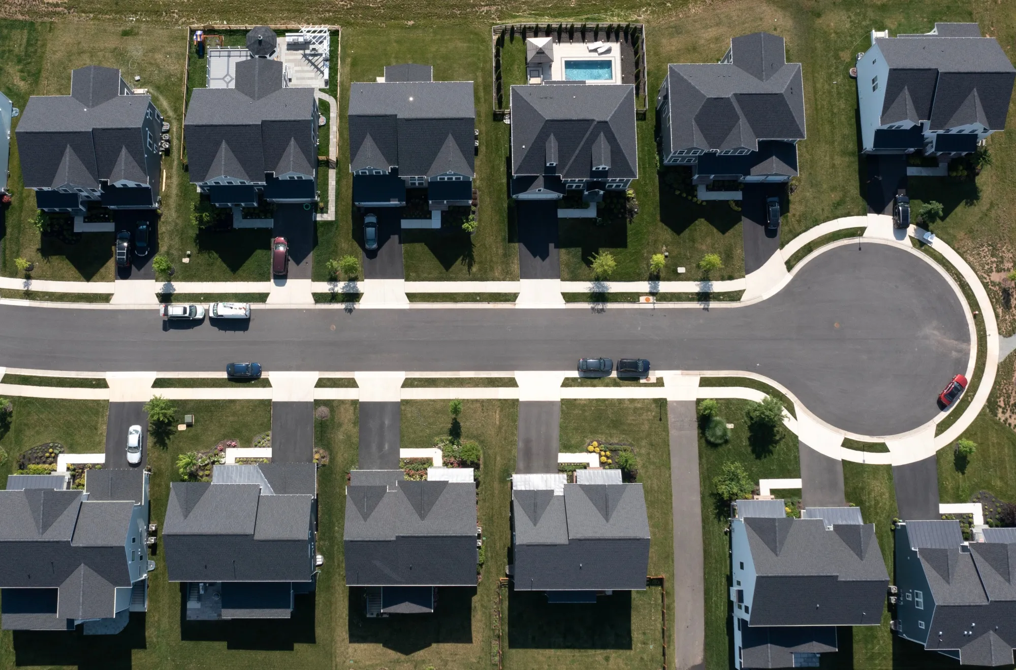 Single-family homes in a residential neighborhood in Aldie, Virginia.