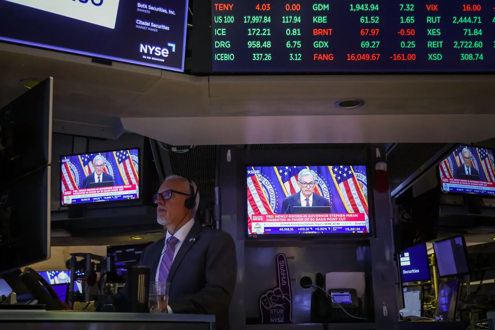 FRB利下げ受けラッセル2000も最高値－米4株価指数が同時に記録更新 - Bloomberg