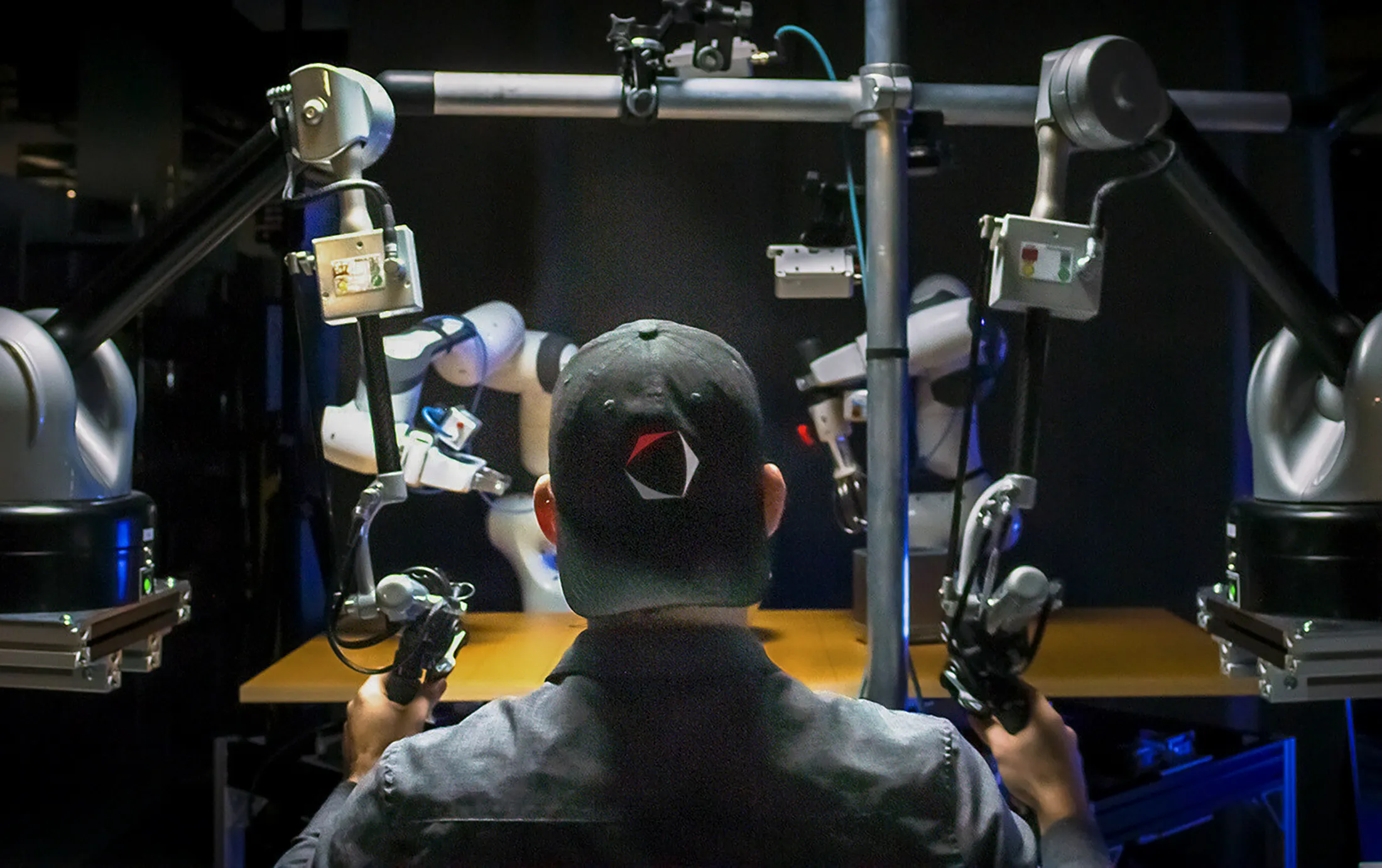 AI-Empowered Robots Are Learning to Build Cars in Efficiency Push -  Bloomberg