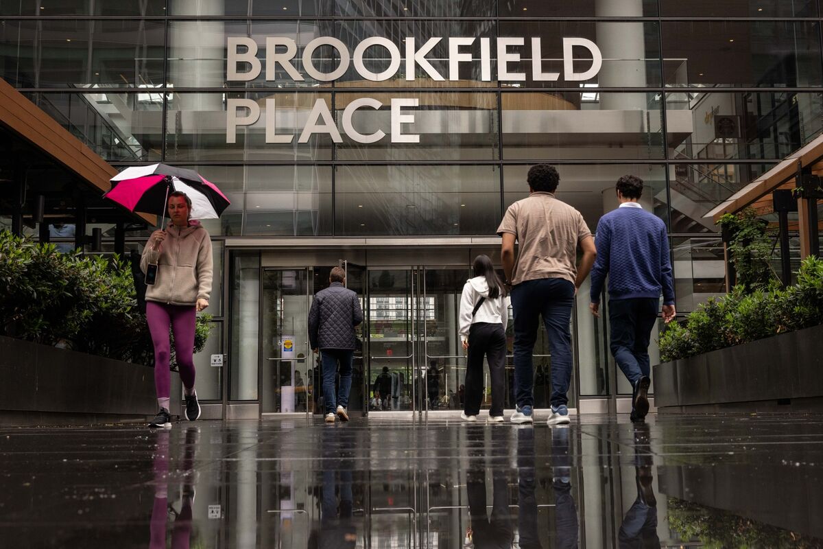 Brookfield Agrees to $7 Billion Deal for Battery Storage Firm Aypa
