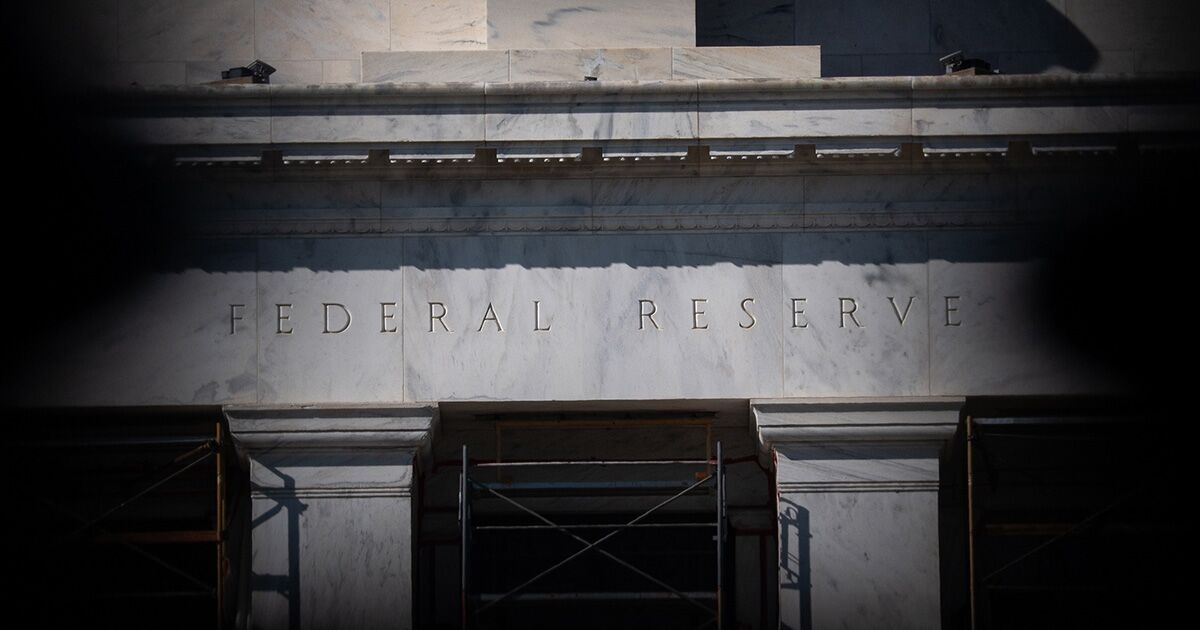 bloomberg.com - Stacey Vanek Smith - The AI Fed Votes to Hold Interest Rates Steady