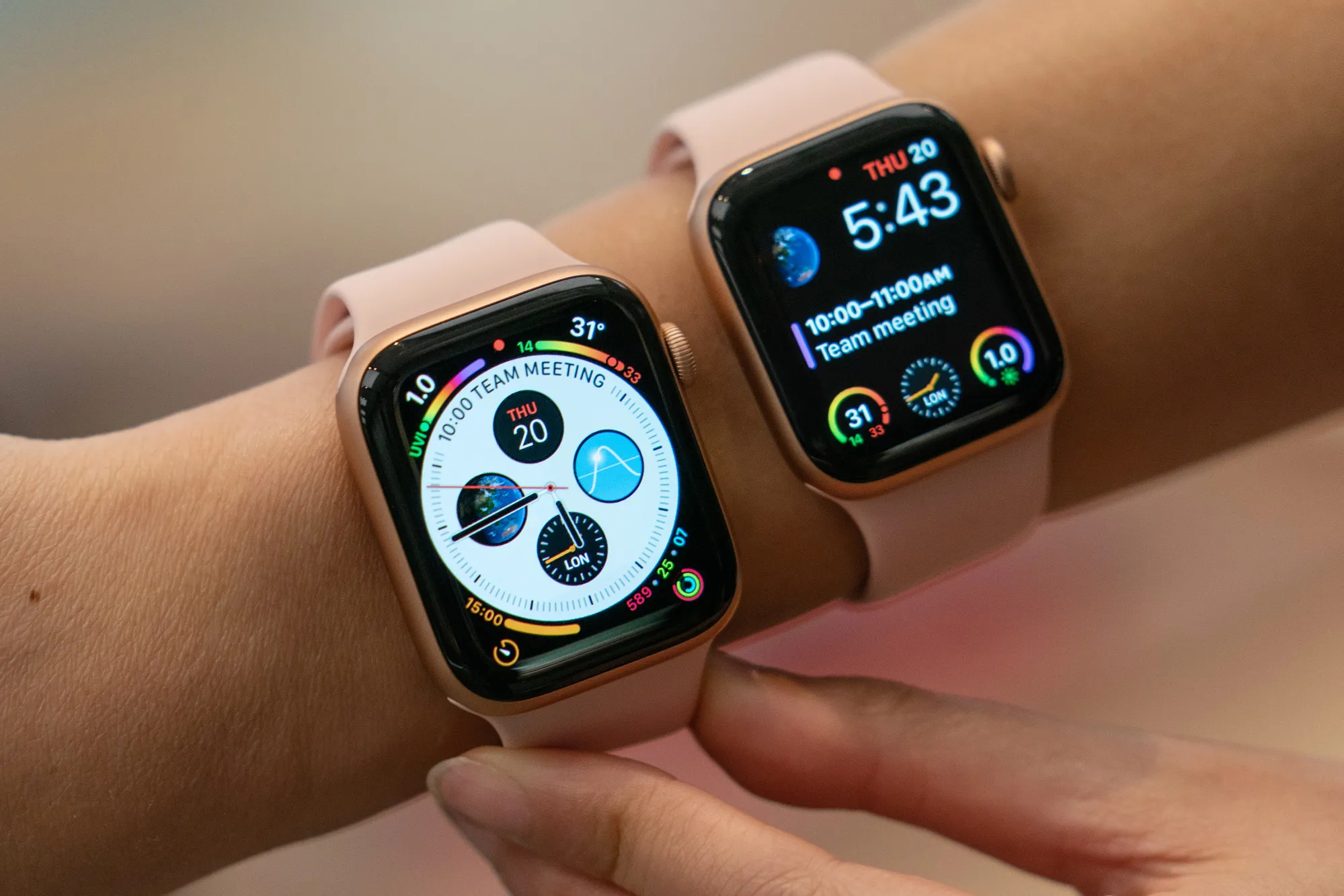 CVS Dangles Apple Watch as Lure to Keep Eye on Customers Health Bloomberg