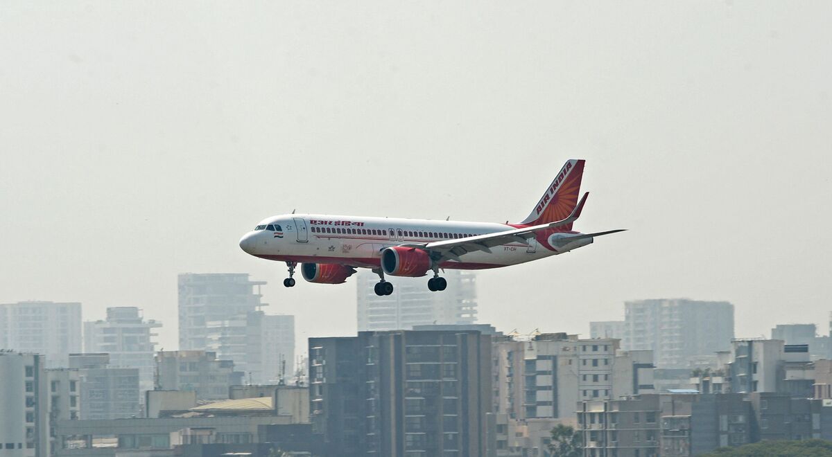 Air India Cabin Crew Guidelines Ban Gray Hair, Bald Patches, Pearls, Wigs -  Bloomberg