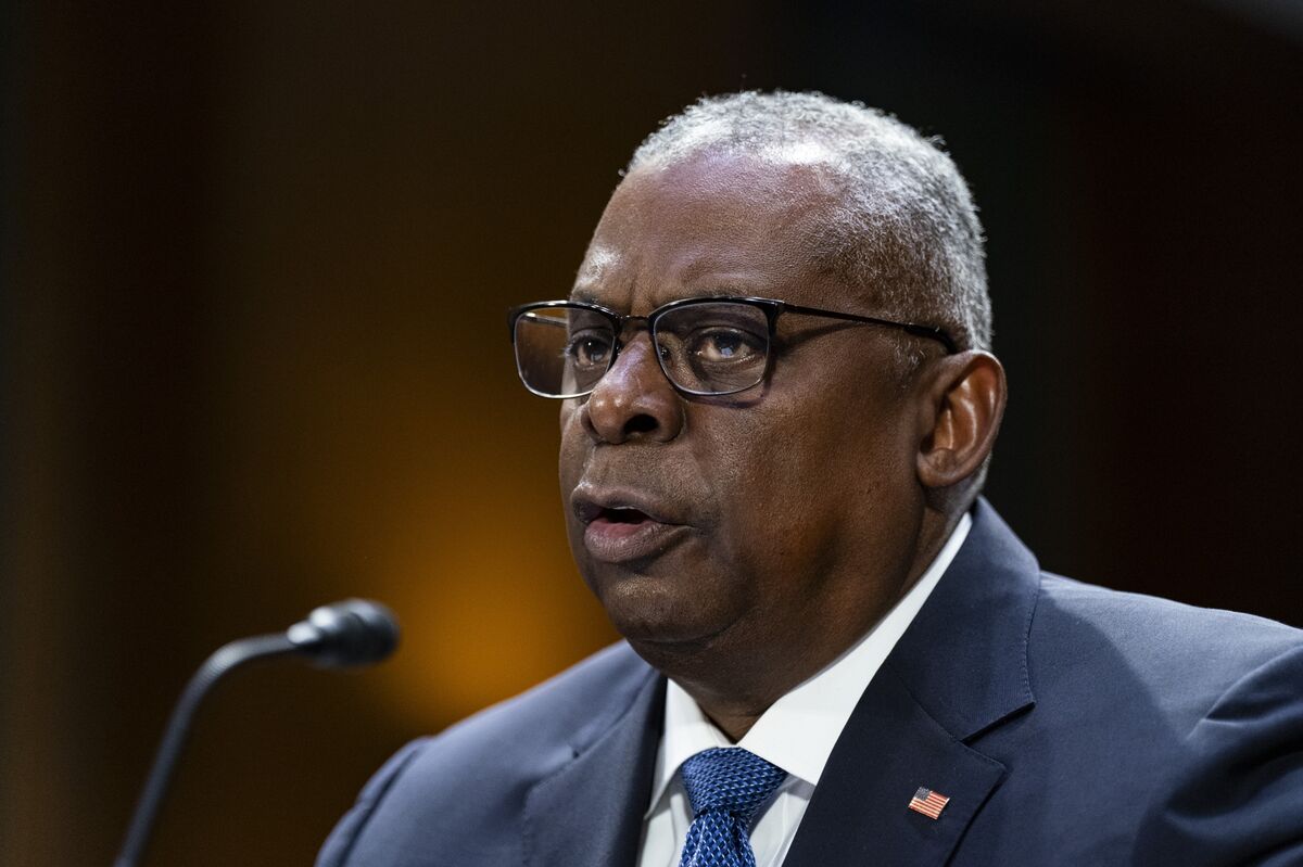 Germany Honors Biden’s Defense Chief as Hegseth Changes Pentagon