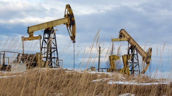 Oil Market Is Overreacting to Covid News, Energy Aspects Says