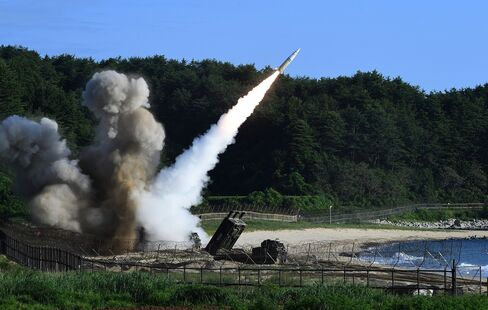米韓両軍の弾道ミサイル合同訓練(5日)