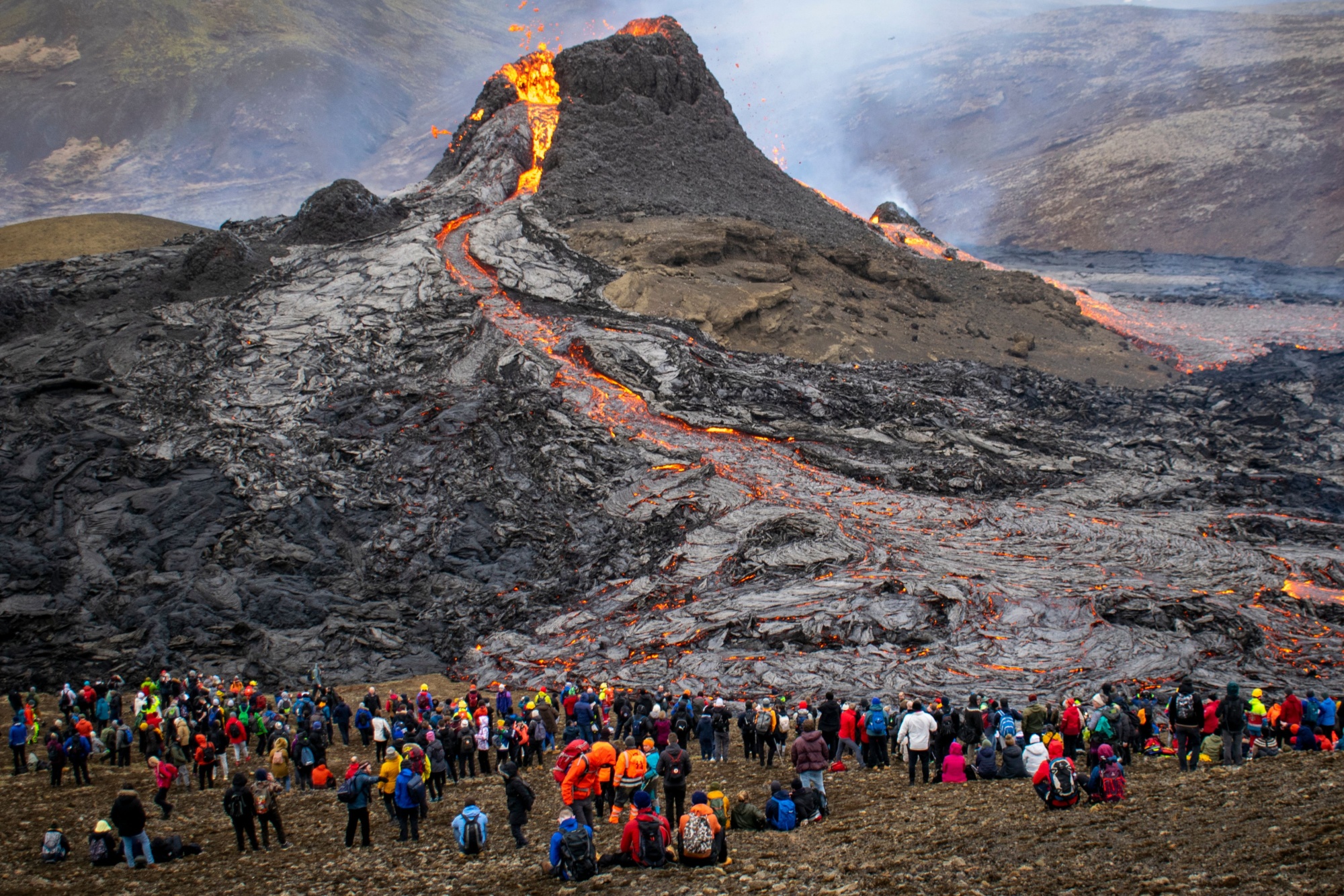 TOPSHOT-ICELAND-VOLCANO-ERUPTION