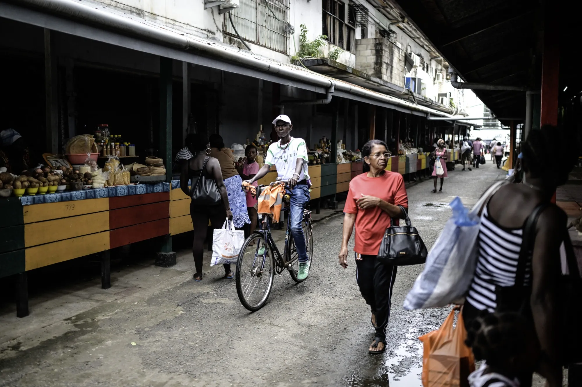Suriname Sells $1.6 Billion in Bonds Amid Hunt for Yield - Bloomberg