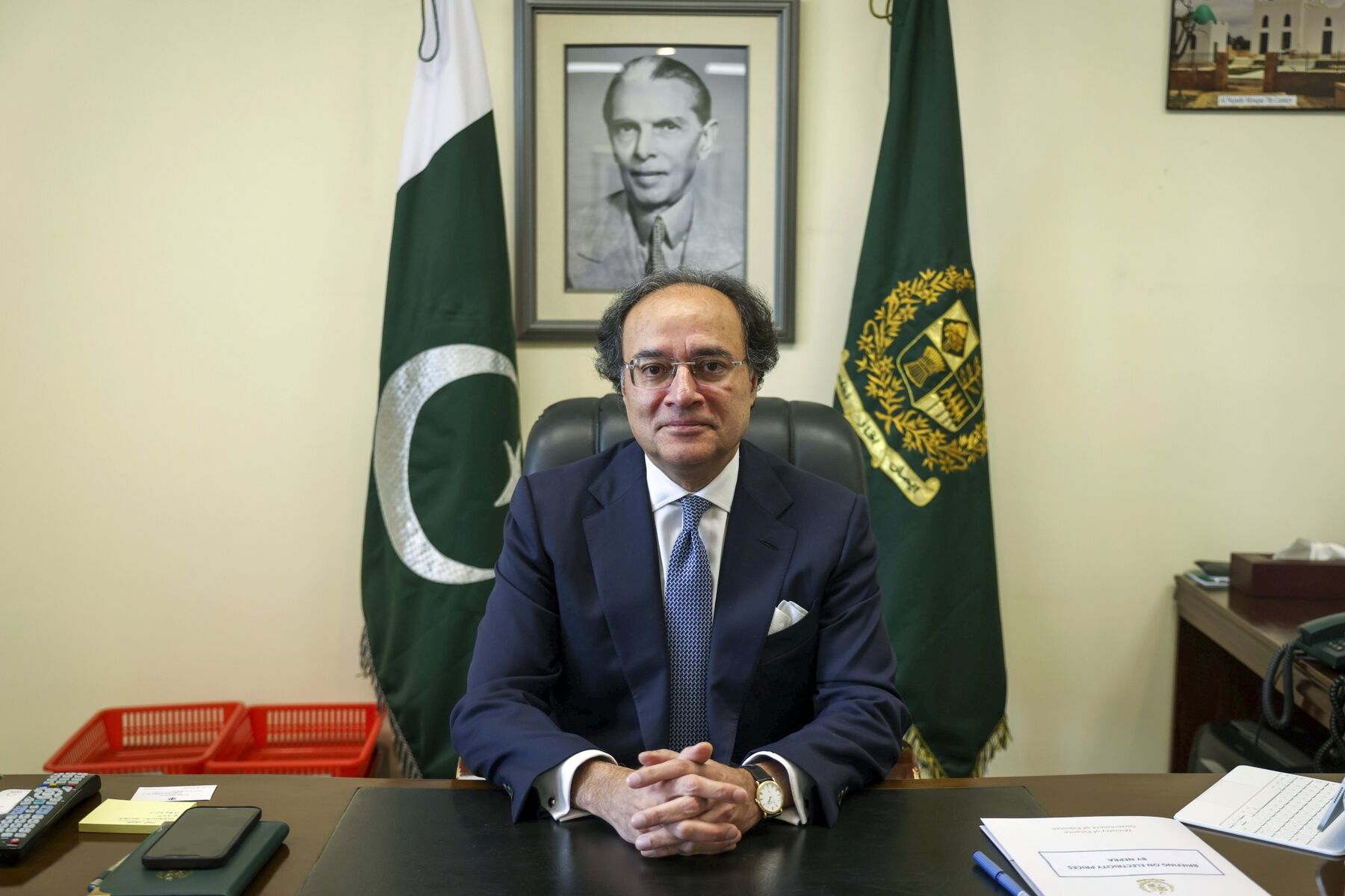 Muhammad Aurangzeb: From JPMorgan to Pakistan’s Finance Minister With ...