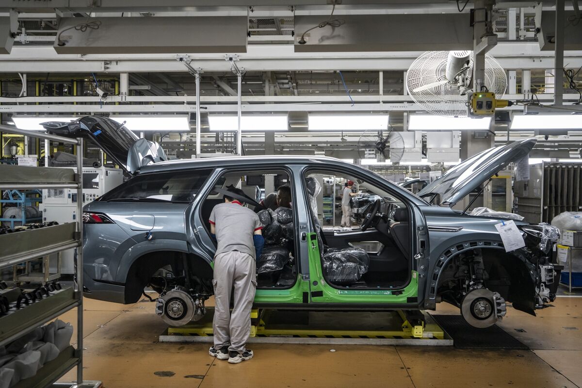 Left With Few Choices, EU Braces for a Trade Fight With China