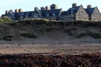 IRELAND-US-POLITICS-BUSINESS-GOLF