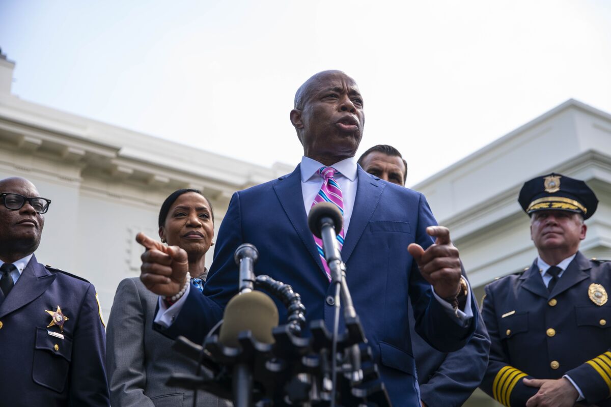 Eric Adams Says Handguns Are Behind U.S. Violent Crime Wave - Bloomberg