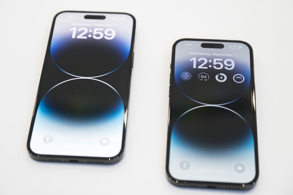 Apple's New iPhone 14 Pro, Emergency SOS via Satellite and Car Crash  Detection - Bloomberg