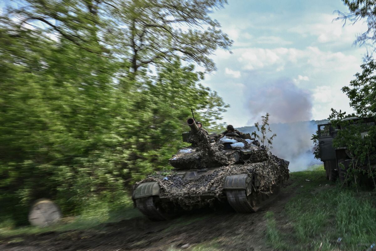 Bloomberg: Moody’s Downgrades Ukraine as Drawn Out War Raises Debt Risk