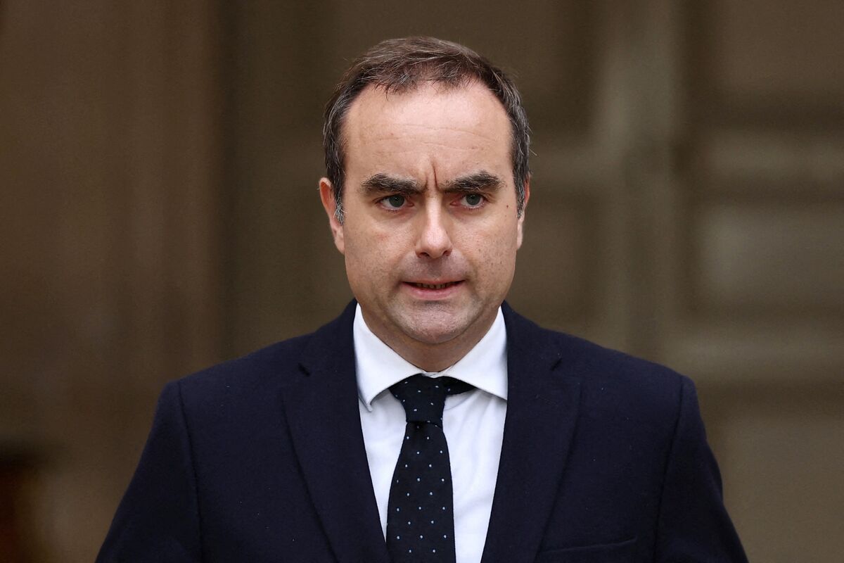 France’s Lecornu Says Budget Is Priority in Crisis Talks