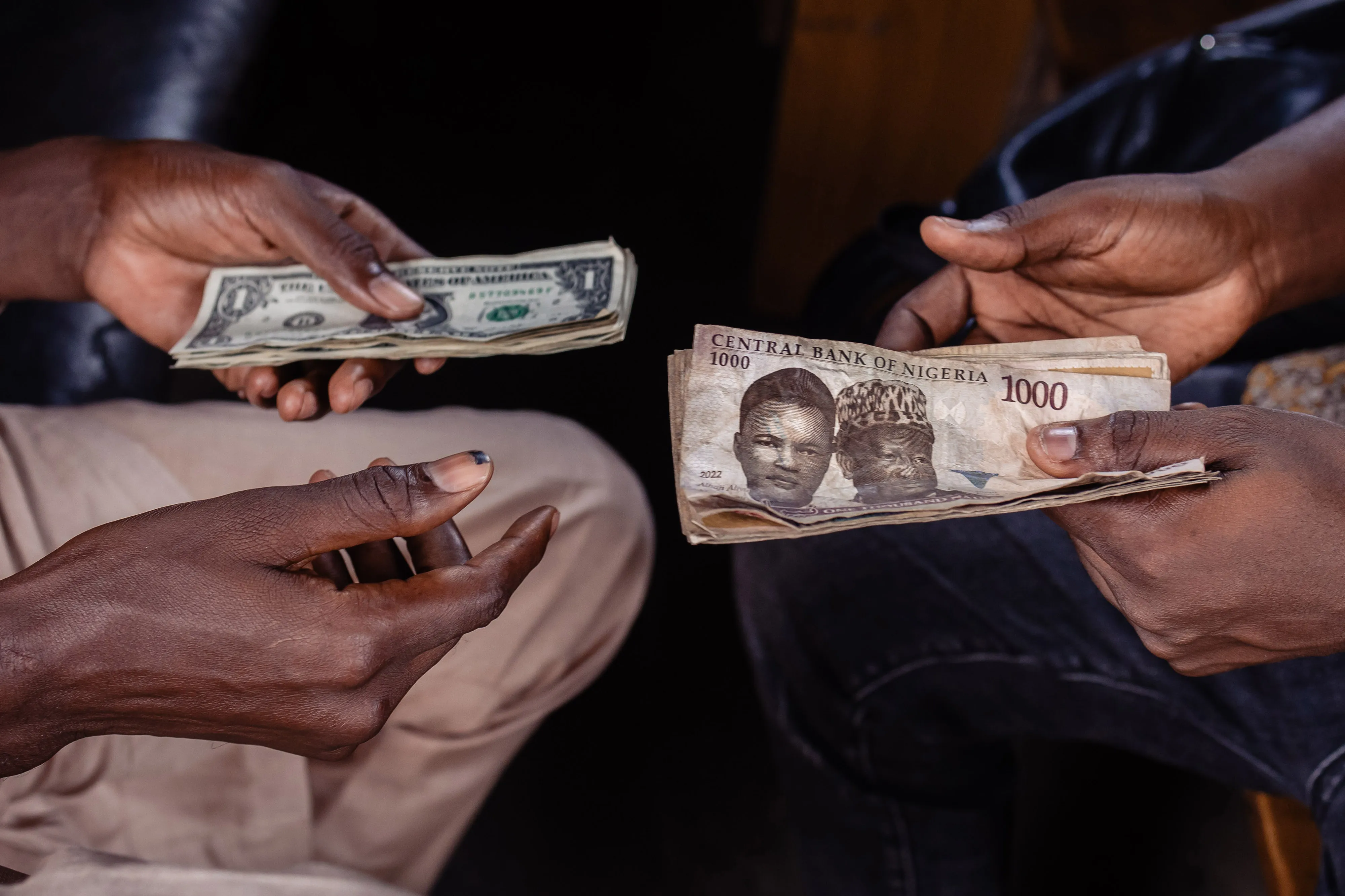 &nbsp;Nigerians unable to purchase hard currency at the official rate due to shortages are forced to buy it from street dealers at a premium. &nbsp; &nbsp;