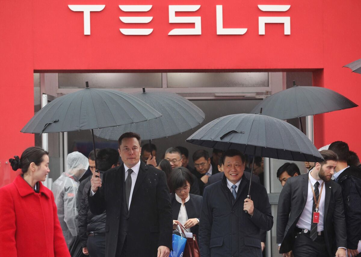 Elon Musk’s Uncomfortable China Dance