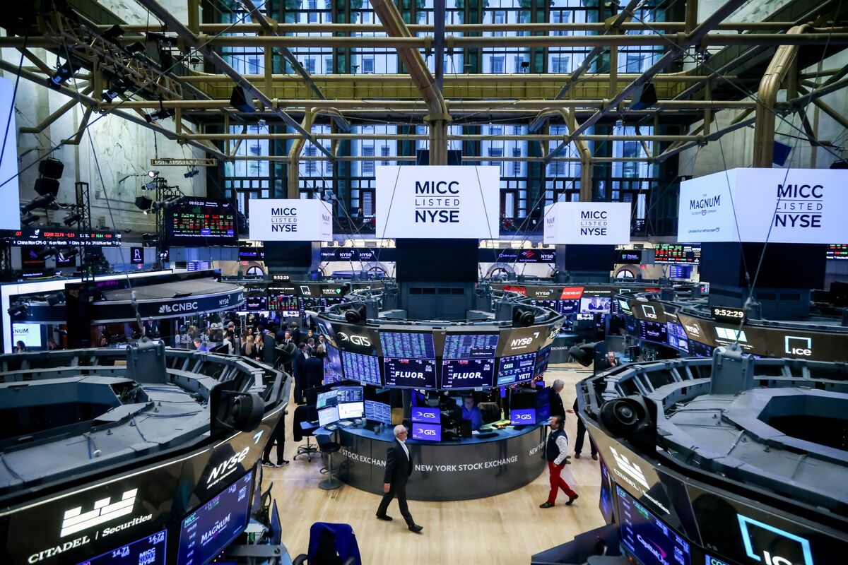 米国市況】株下落、AI関連銘柄に利益確定の売り－長期金利上昇 - Bloomberg