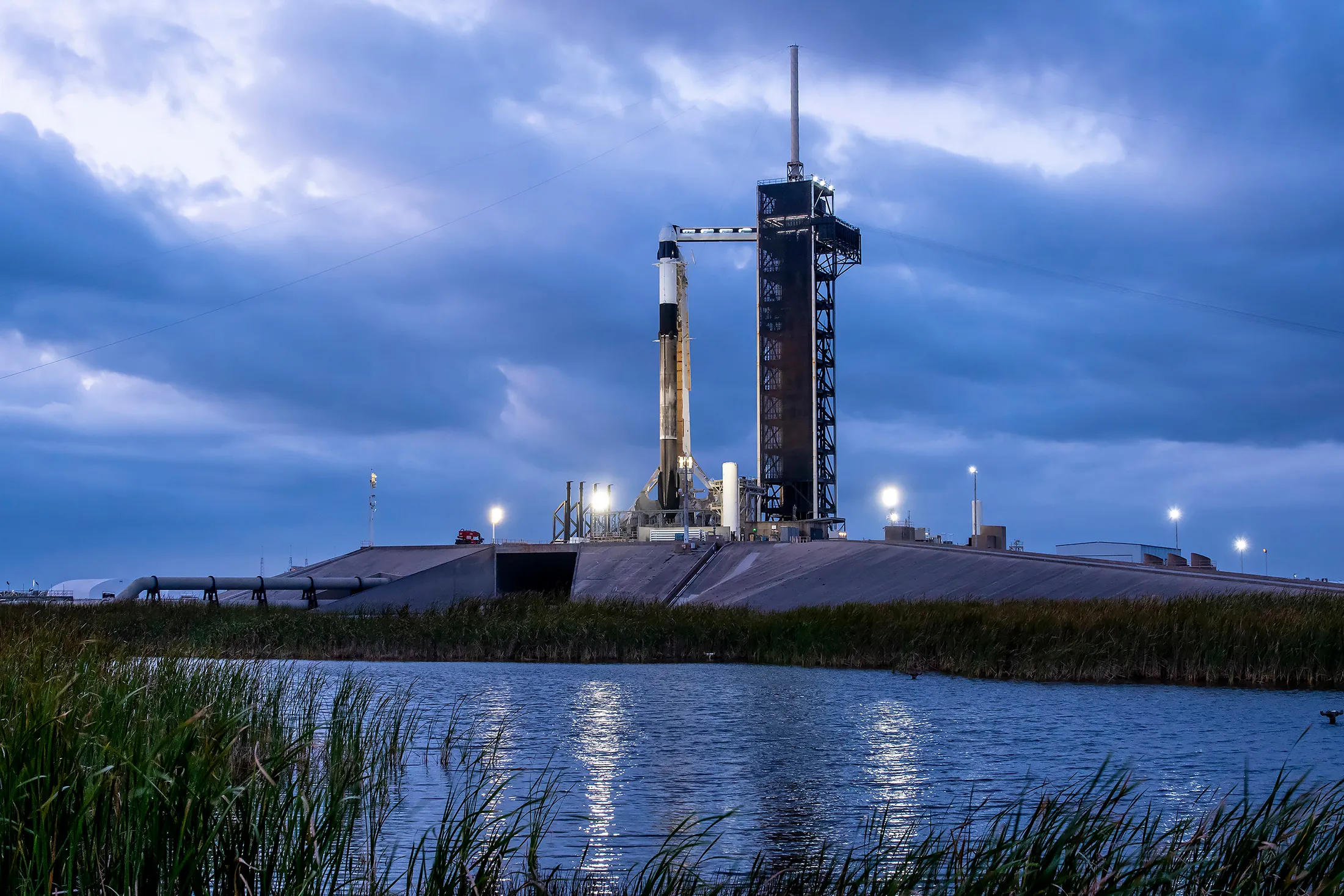 SpaceX Set to Launch Polar Spaceflight Funded by Crypto Investor Chun Wang  - Bloomberg