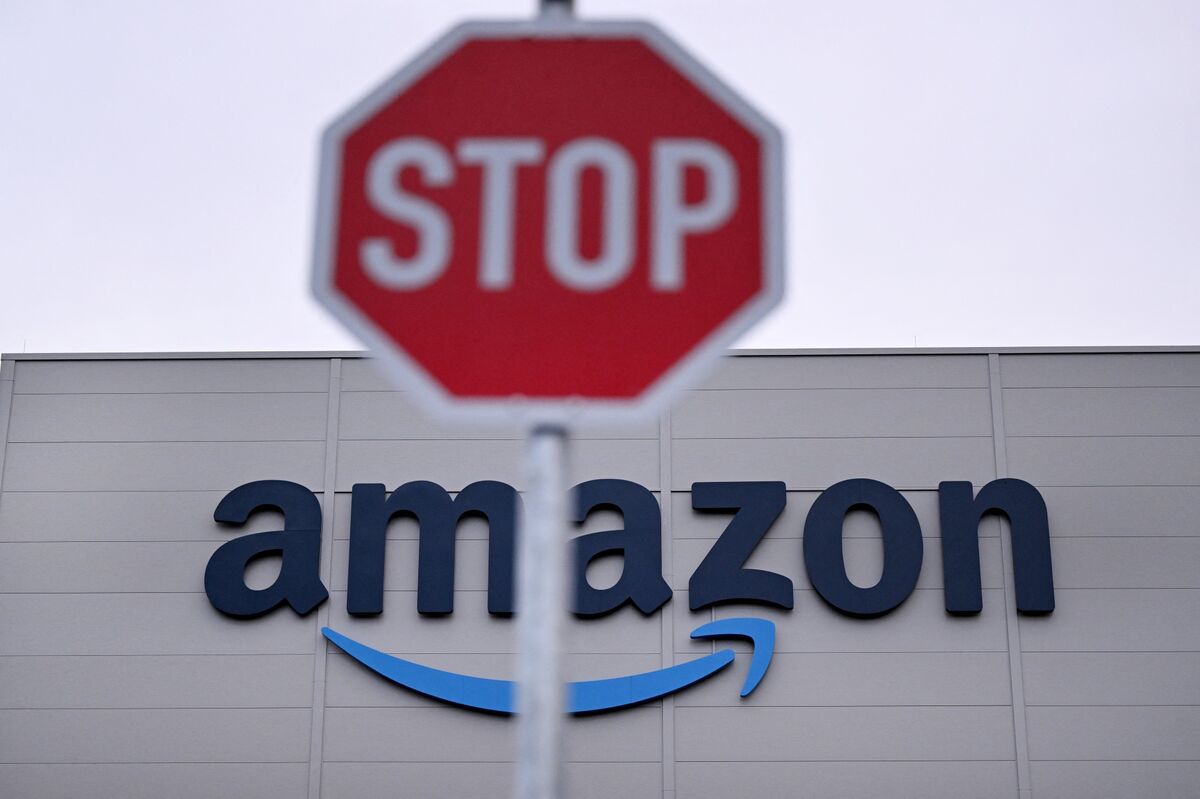 Amazon Layoffs Should Be a Warning to India’s Workforce