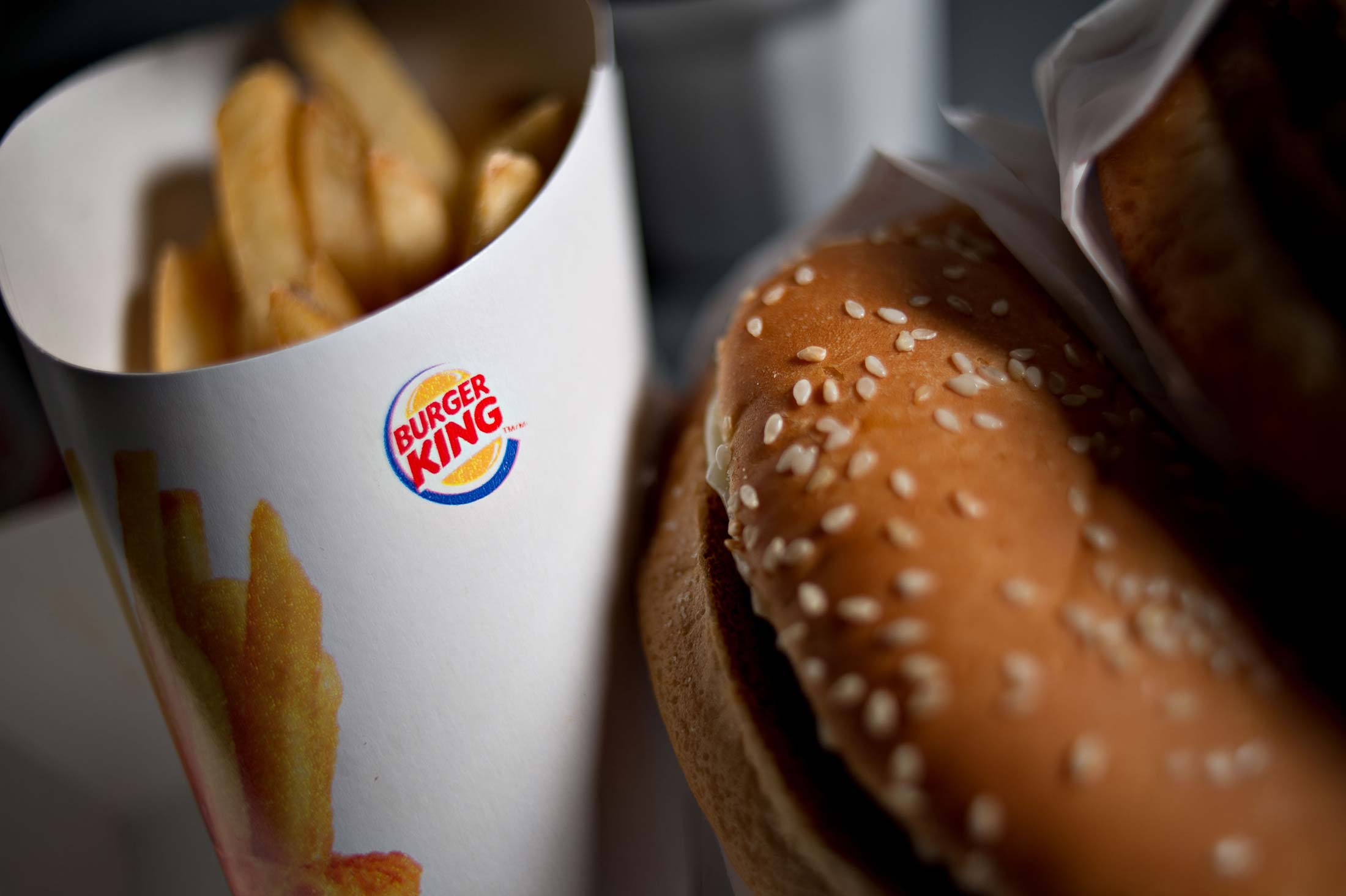 Burger King Fends Off Resurgent McDonald's - Bloomberg