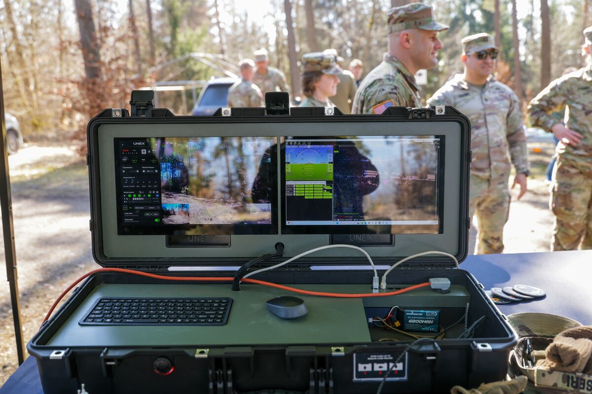 The Pentagon Needs to Create the Green Berets of Tech