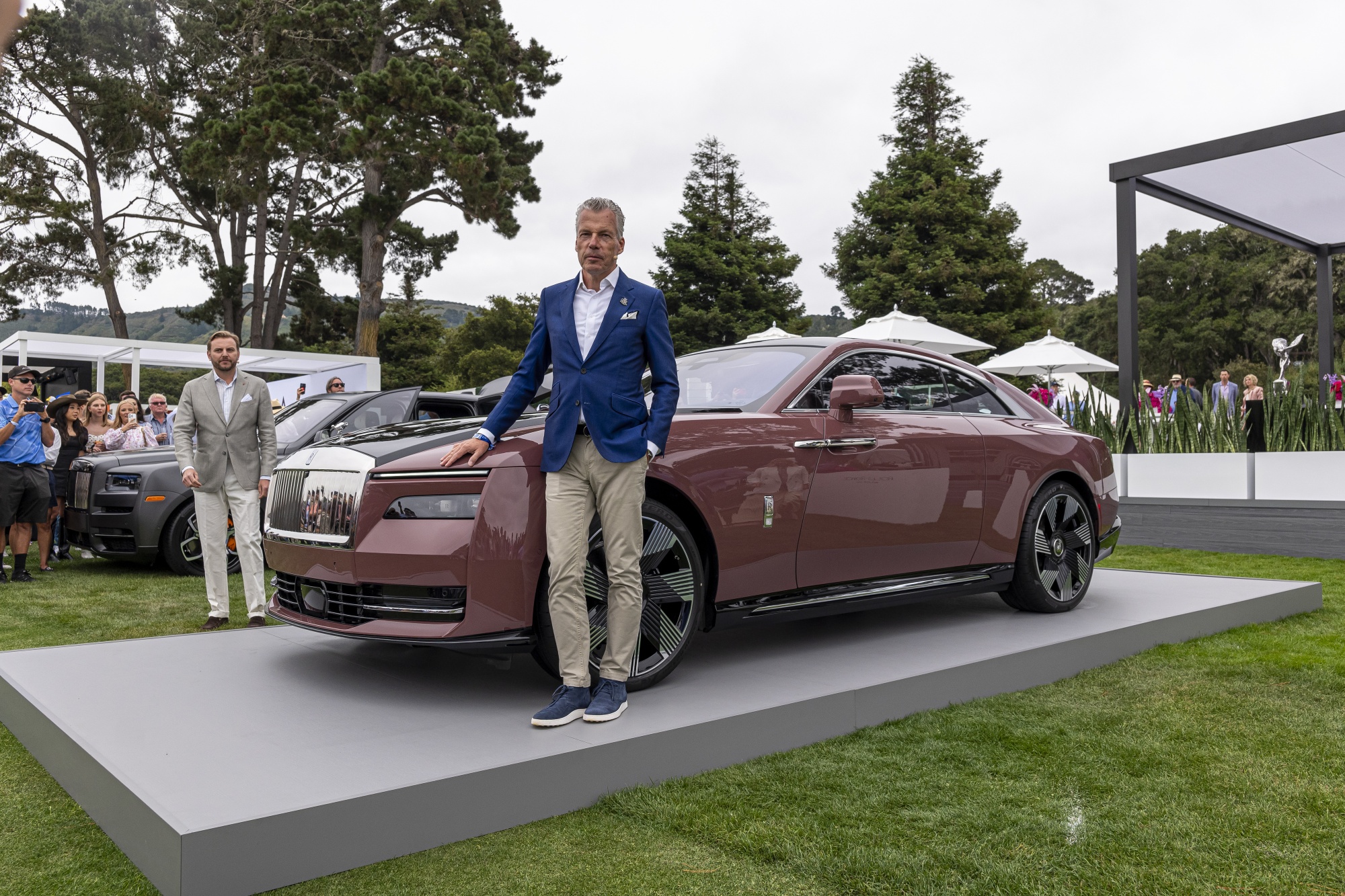 Luxury Electric Vehicles Fill One Side of Buyer Demand Gap - Bloomberg