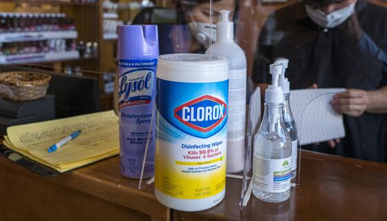 Clorox Plans More Flat Wipes Packs After Best Year Since ’98