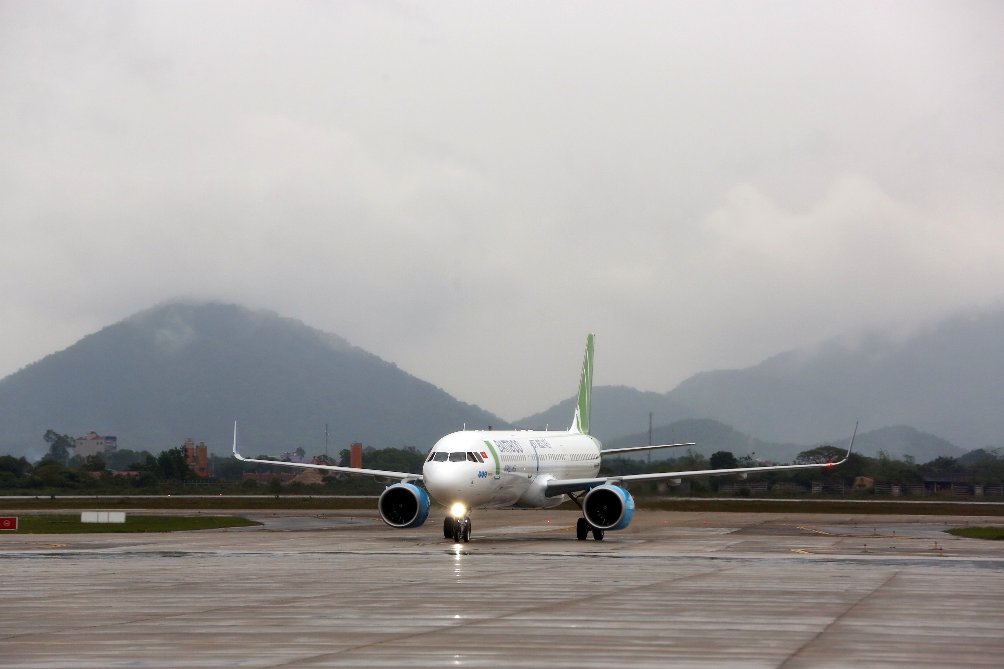 A Bamboo Airways jet arrives at Noi Bai International Airport in Hanoi.