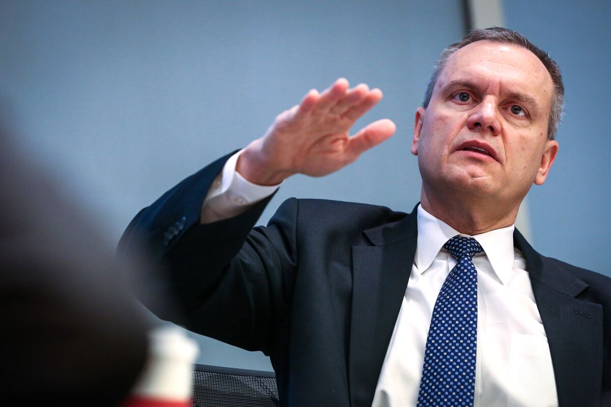 Honeywell CEO Darius Adamczyk Focused on Deals to Expand Software ...