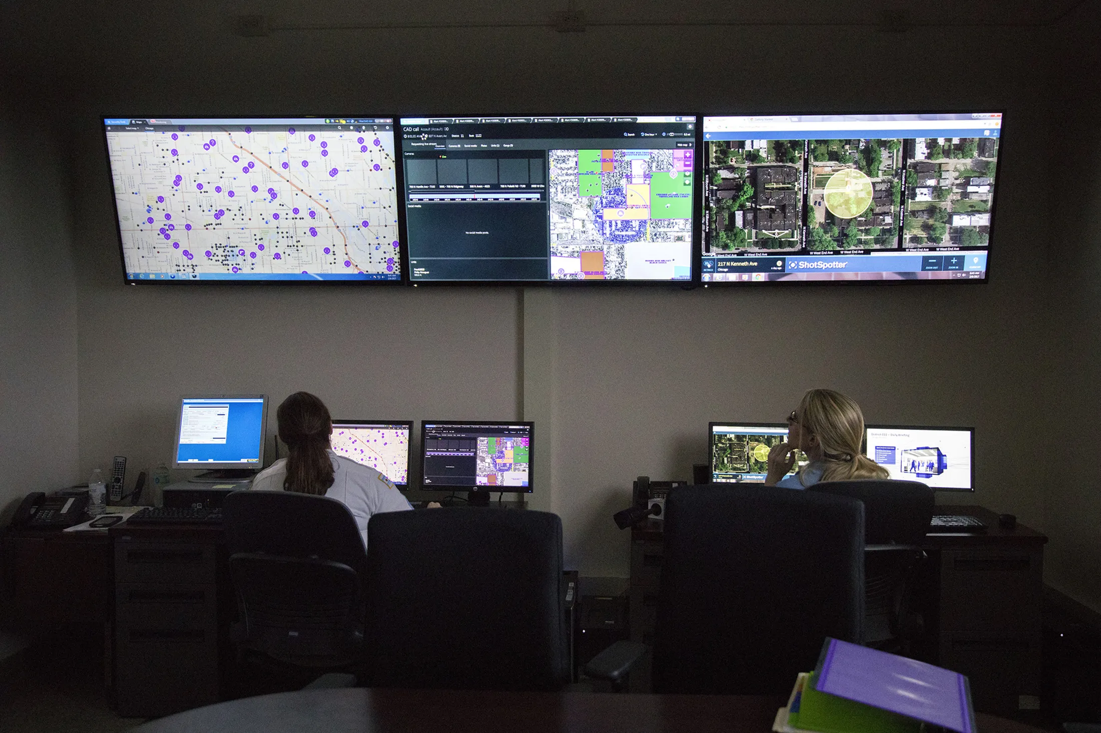 Members of the Chicago Police Department work with&nbsp;ShotSpotter technologies.