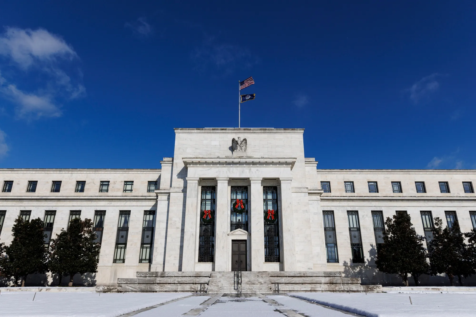 How Will Inflation, Fed Interest Rate Hikes, Crypto Crash Hit Stock  Investments? - Bloomberg
