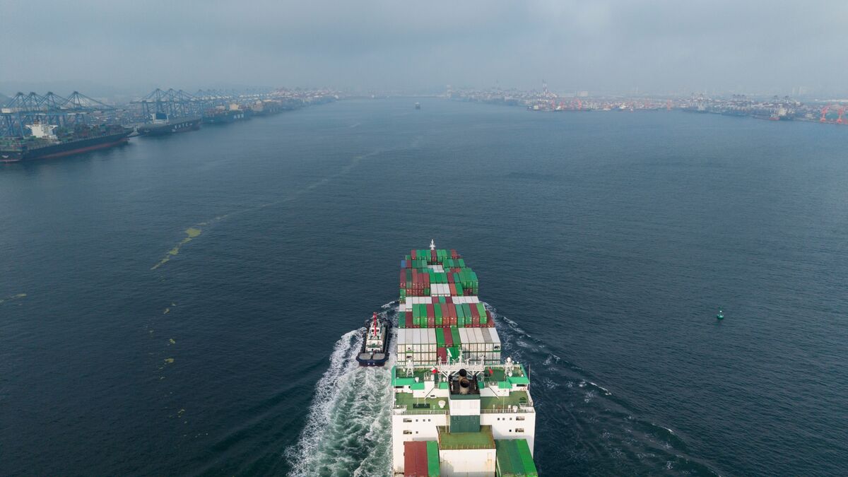Trump Tariffs: US Importers Craving the Fine Print as Trade Deadline Looms