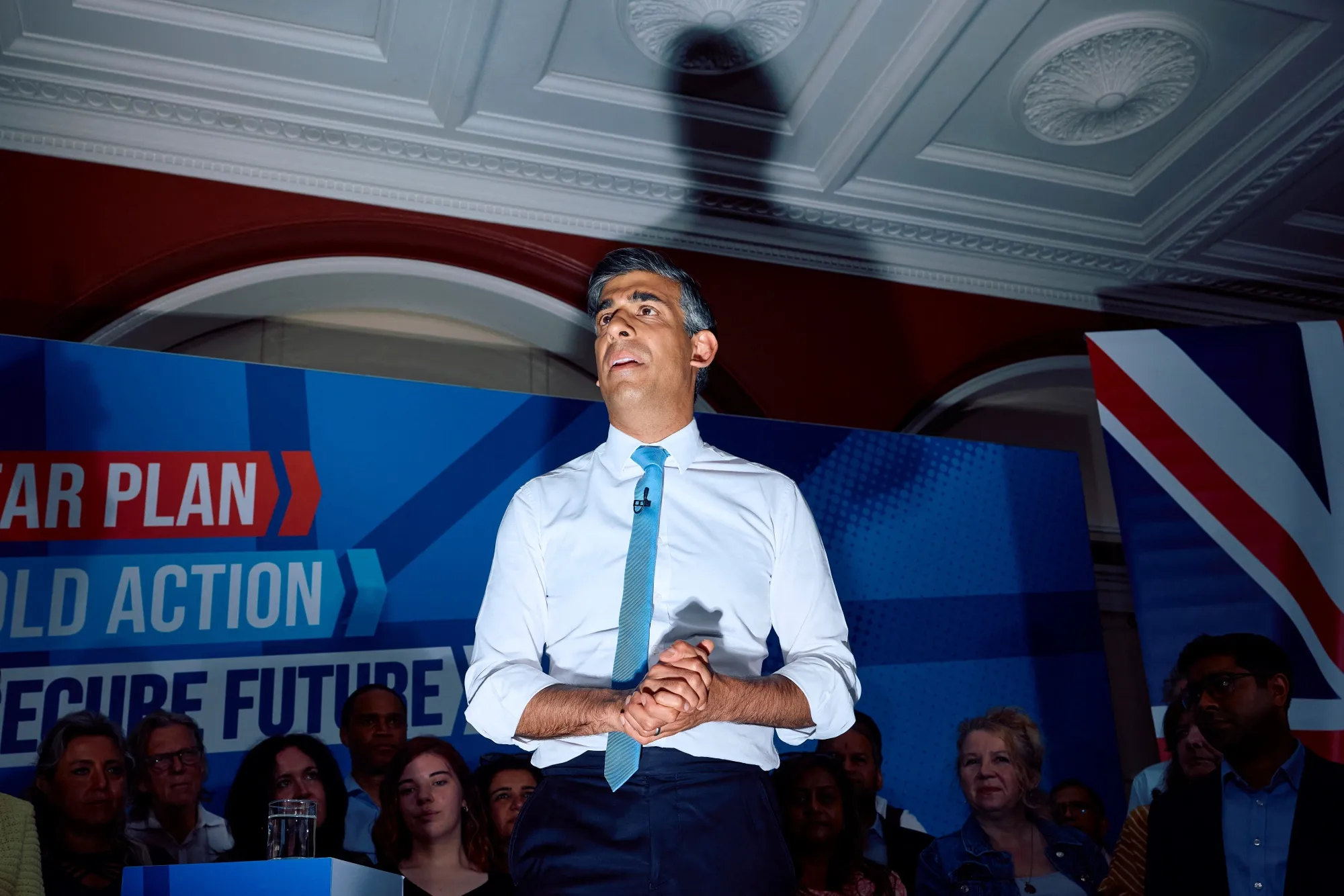 Rishi Sunak delivers a speech.