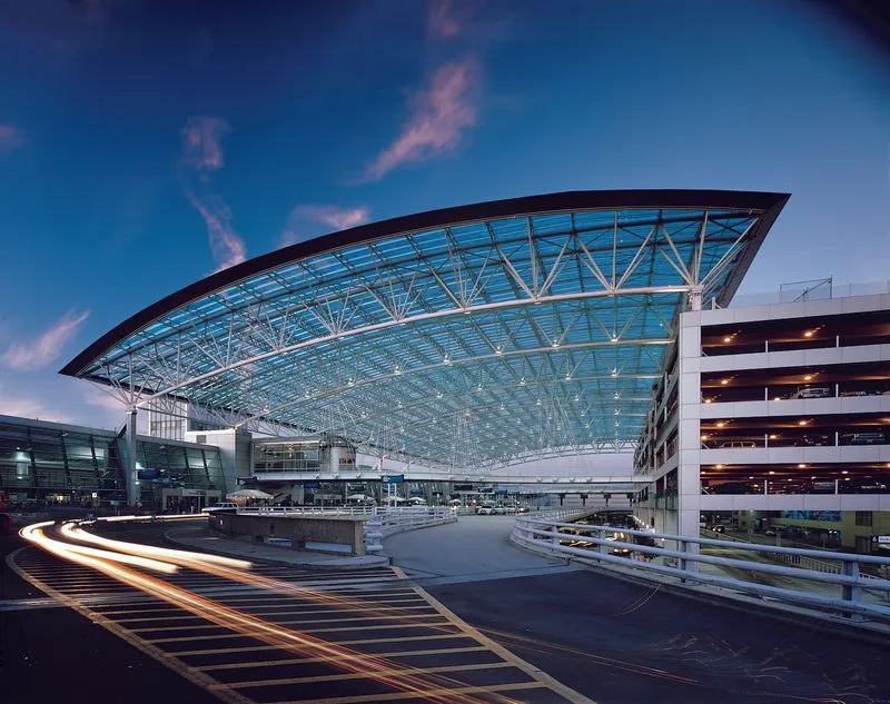 Oldcastle Building Envelope&nbsp;makes glass building products.