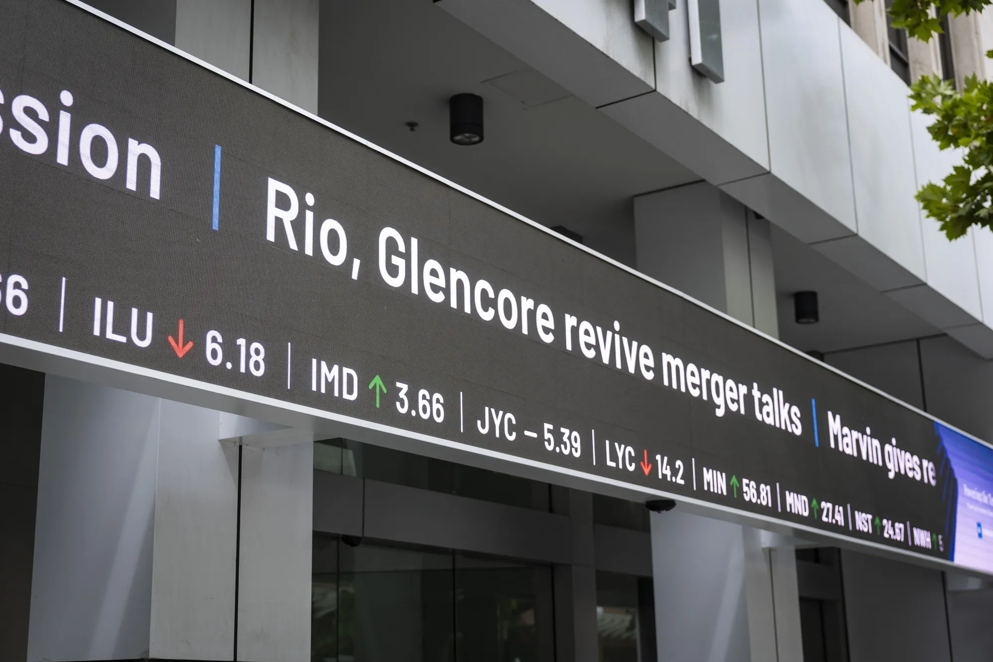 Tinto on Renewed Talks to Buy Glencore to Create World’s Biggest Mining Company