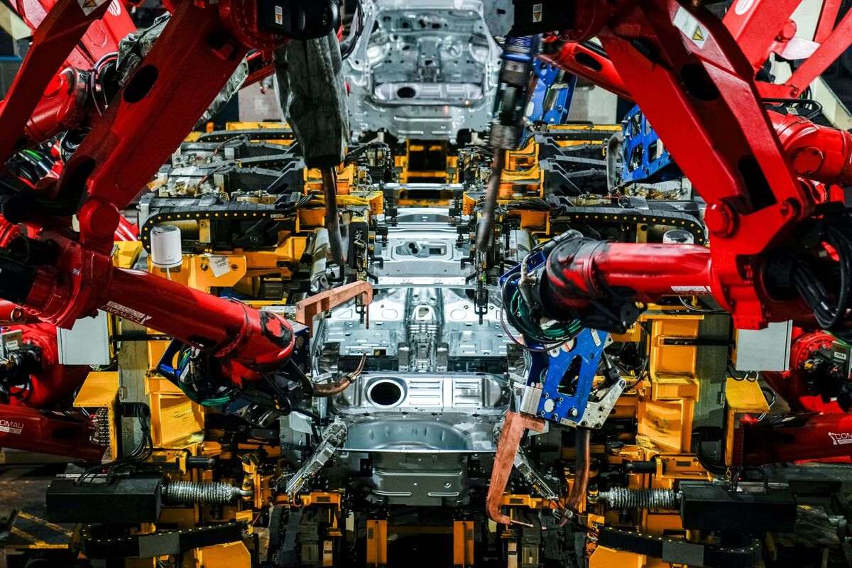 Credit Braces for Fallen Angels as $100 Billion Trades Like Junk