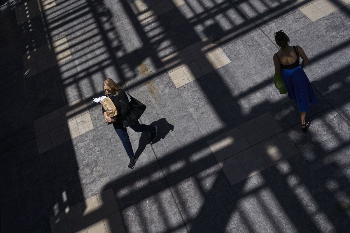 Americans Say They Feel Guilty About Spending Money on Fun